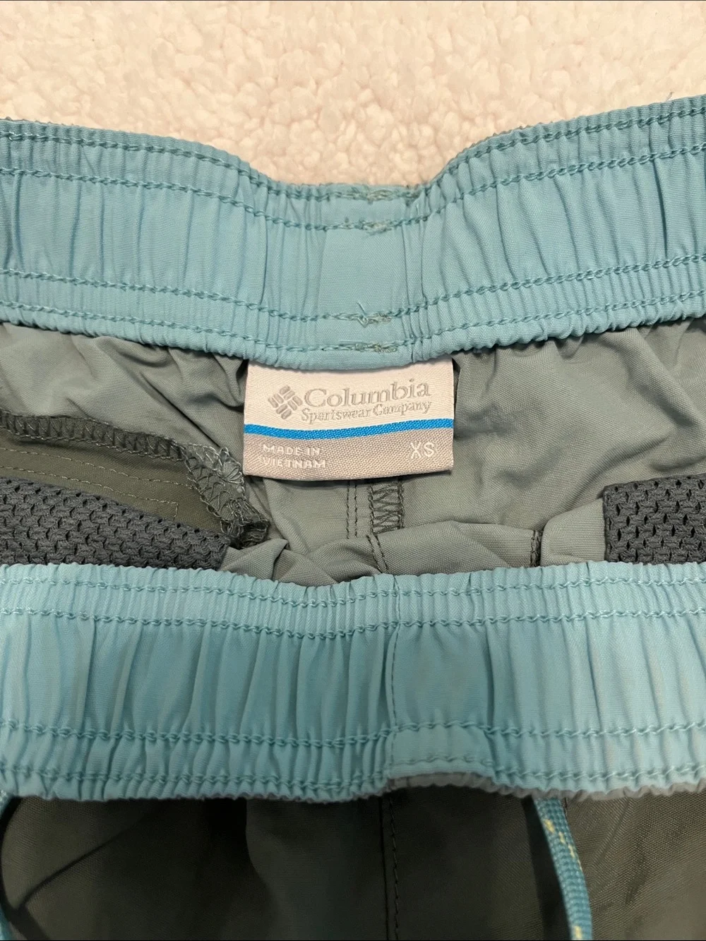 Columbia Two-Tone Green Athletic Shorts